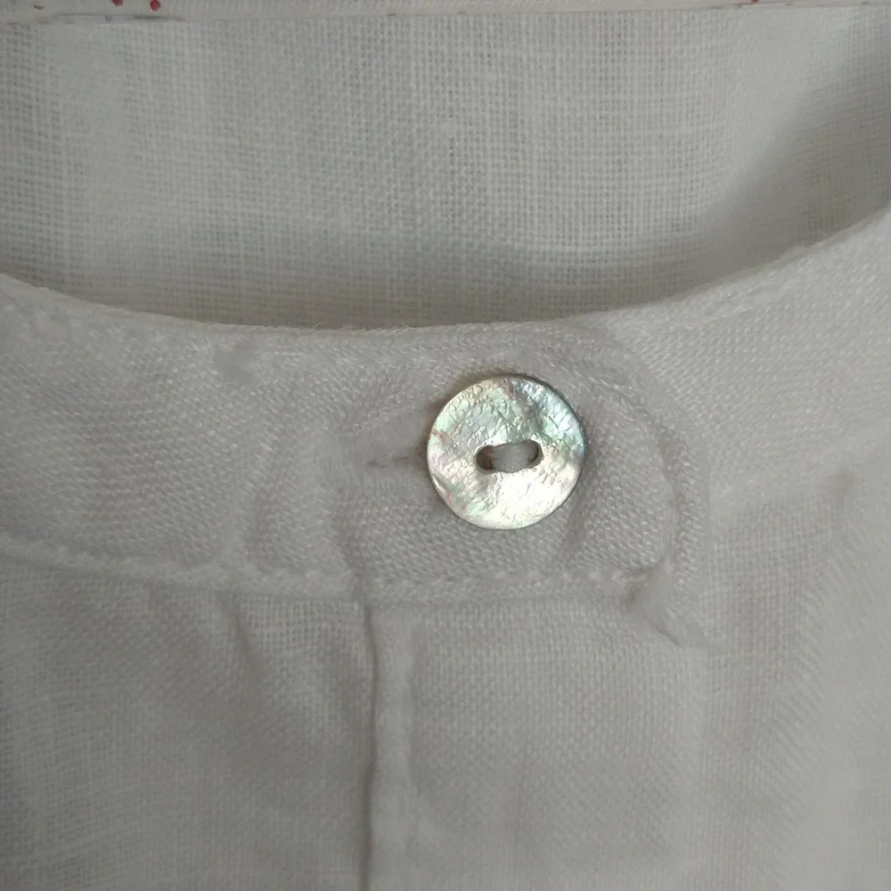 White 100% Linen Button-Front Sleeveless Top - Picture 6 of 9
